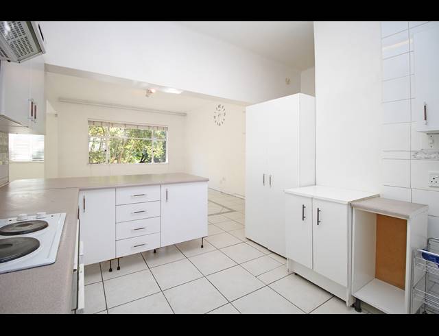3 BEDROOM APARTMENT FOR SALE IN HOUGHTON ESTATE